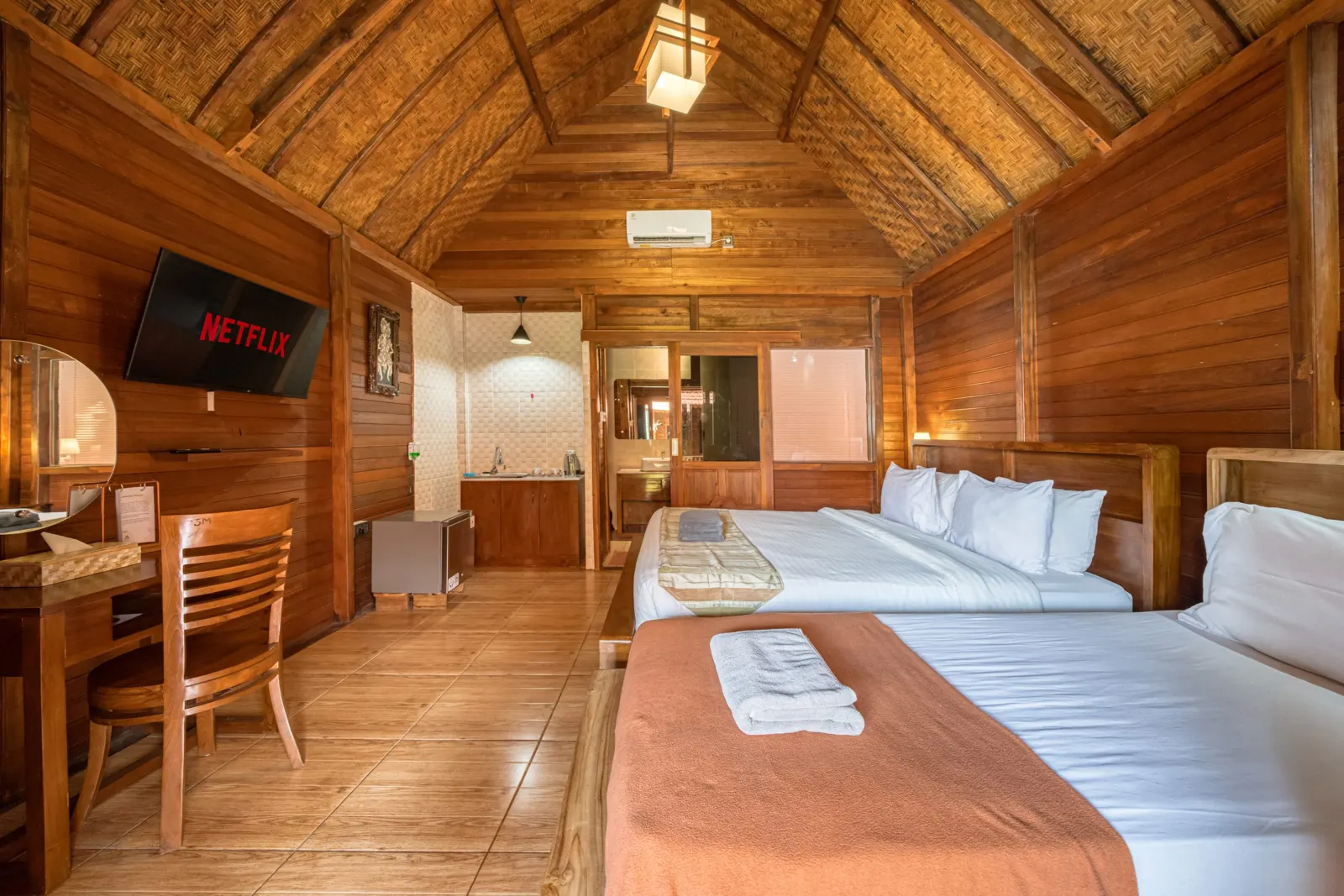 Villa Poolside B – Single & Kingbed – Uli Wood Villa Jimbaran
